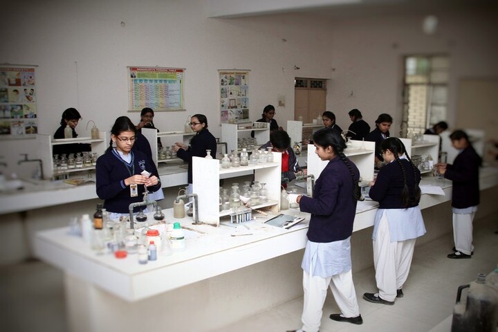 Rattan Lal Phool Katori Devi-Chemistry Lab