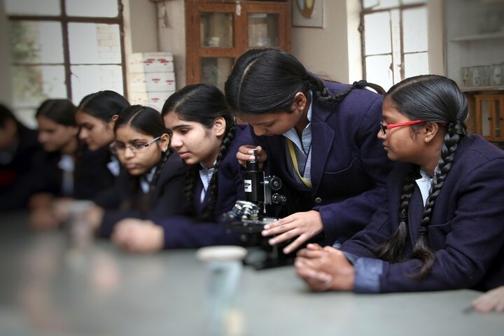Rattan Lal Phool Katori Devi-Physics Lab