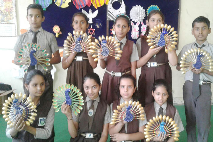 Rockland International School- art and craft
