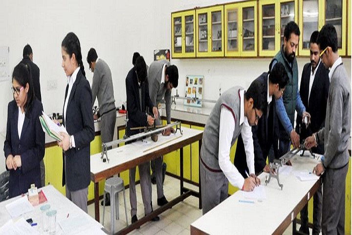 D A V Public School-Lab