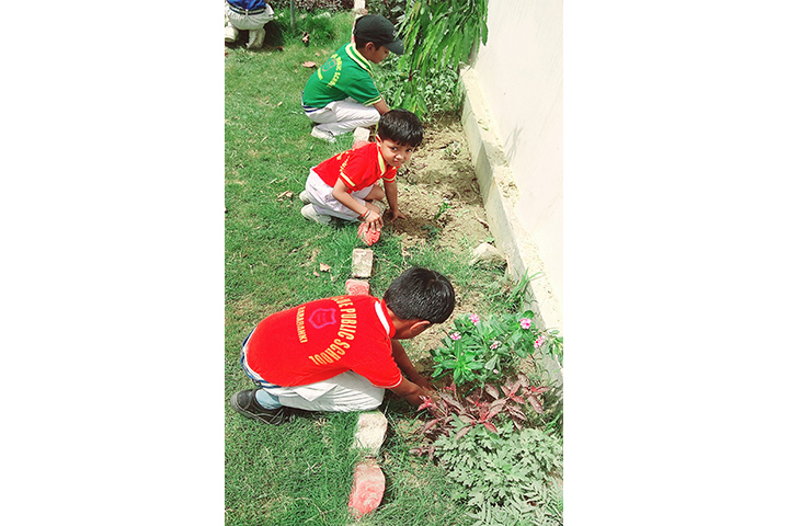 Royal Blue Public School- earth day