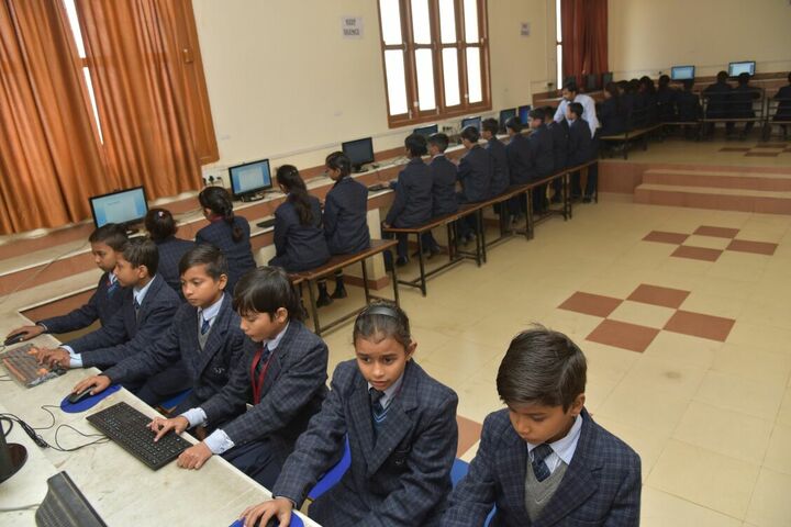 SJS Public School-Computer lab
