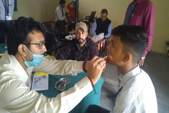 S R Public School-Health Checkup