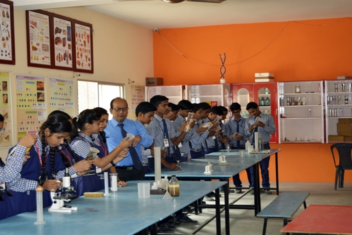 Sacred Heart School-Biology lab