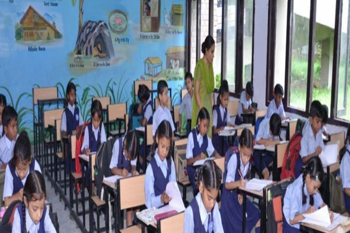 Government Girls Senior Secondary School-Classroom