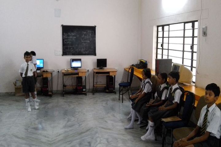 Sarla International Academy-Computer Lab