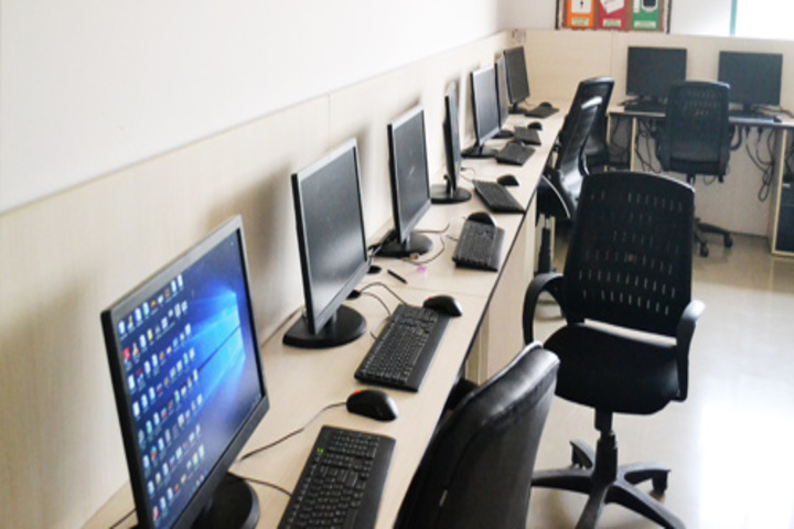 Sarvottam International School-Computer Lab