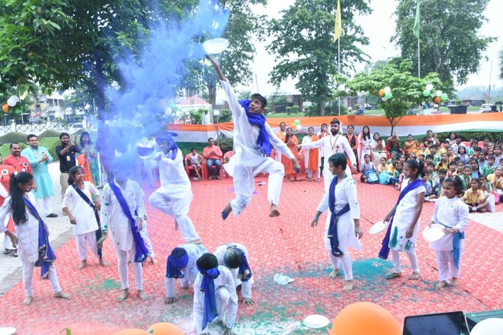 Seth M R Jaipuria School-Dance Performance