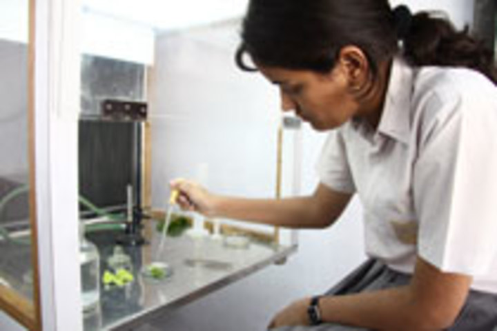 Seth M R Jaipuria School-Biology Lab