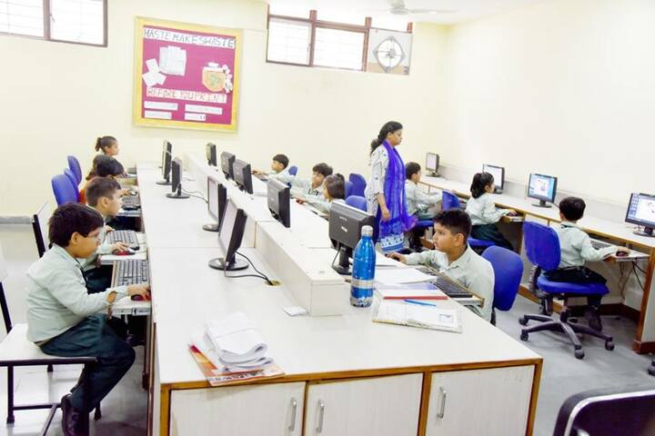 Shambhu Dayal Global School-Computer Lab