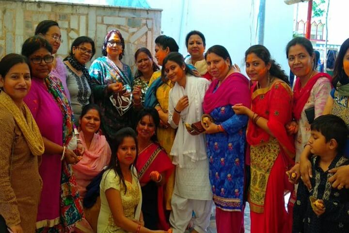 Shri Maha Prabhu Public School-Holi Celebrations