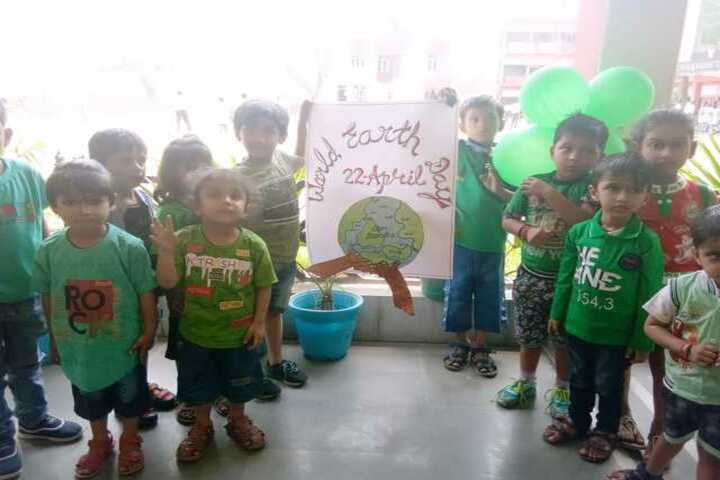 Shri Shanker Mumukshu Vidyapeeth-World Earth Day Celebration