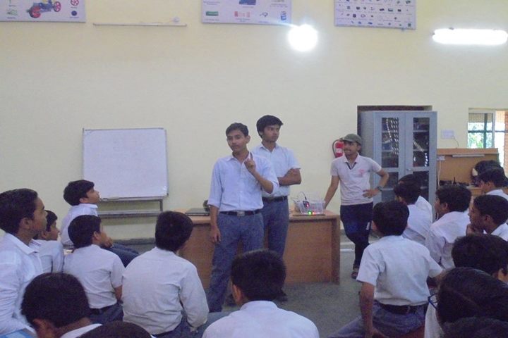 Shriji Baba Saraswati Vidya Mandir-Seminar