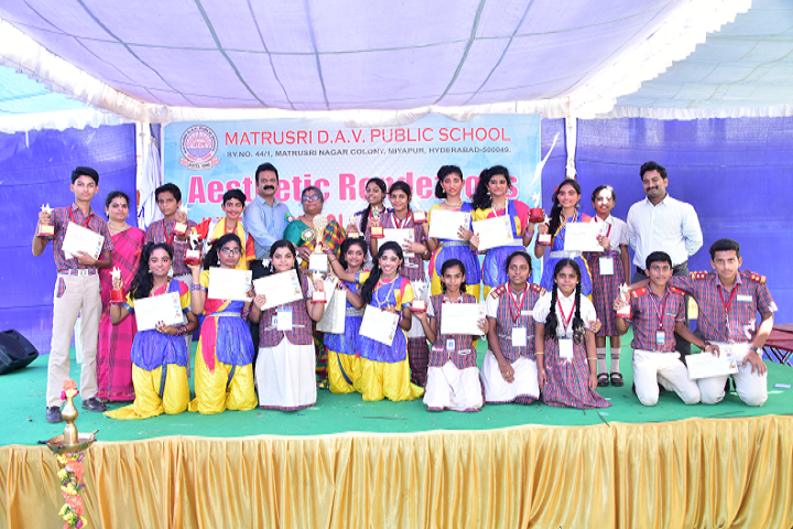 Gmr Varalakshmi Dav Public School-Award Receiving