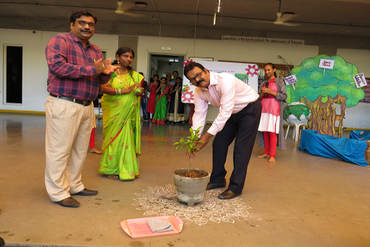 Gmr Varalakshmi Dav Public School-Plantation