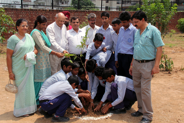 Government High School A Smart School-Plantation
