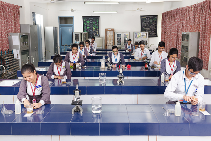 Somerville School-Bio Lab