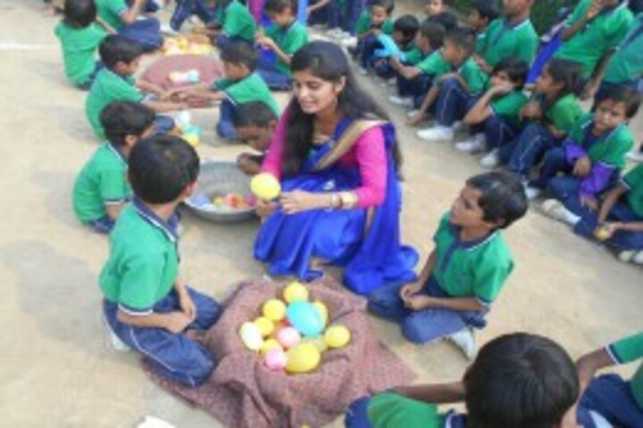 Sondevi Vidya Niketan-Art and Craft