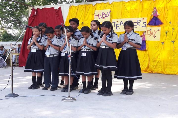 St Columbus International Public School-Teachers Day