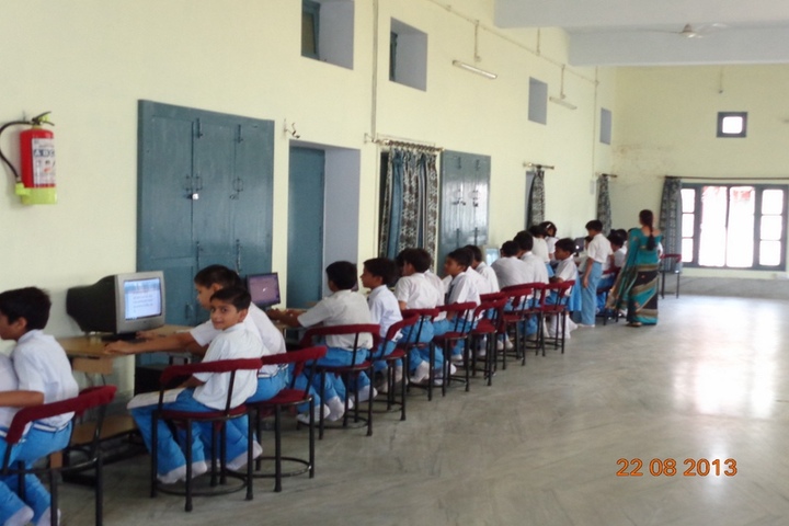St Johns School-Computer Lab