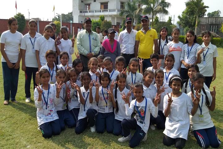 Sultanpur City Montessori-Group Photo
