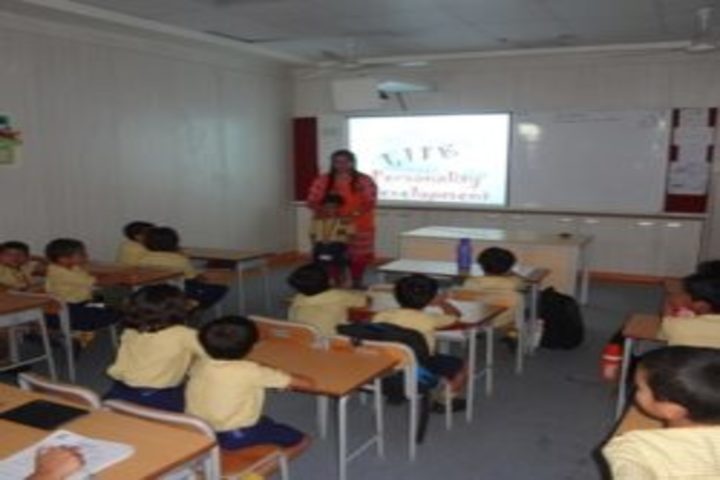 Sunder Deep World School-Classroom