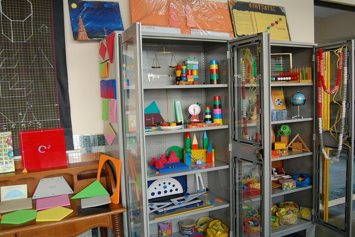 Sunrise Global School-Maths Lab