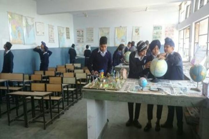 Government Model Senior Secondary School-Social Science Lab
