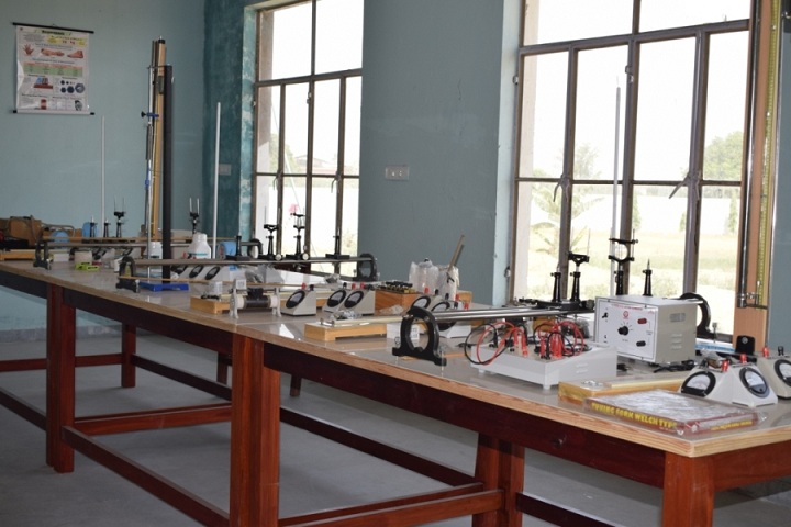 The Ganges World School-Physics lab