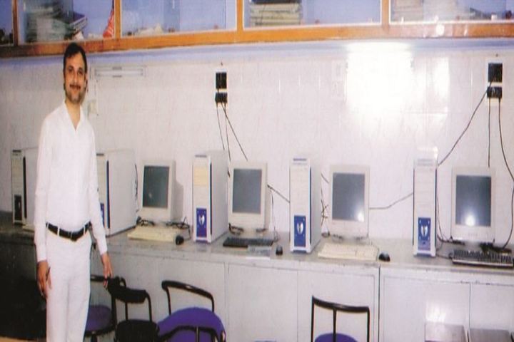 Theosophical Inter College-Computer lab