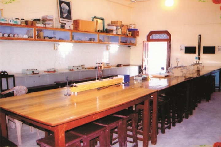 Theosophical Inter College-Science lab