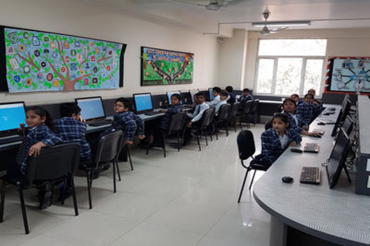 U S International School-Computer lab