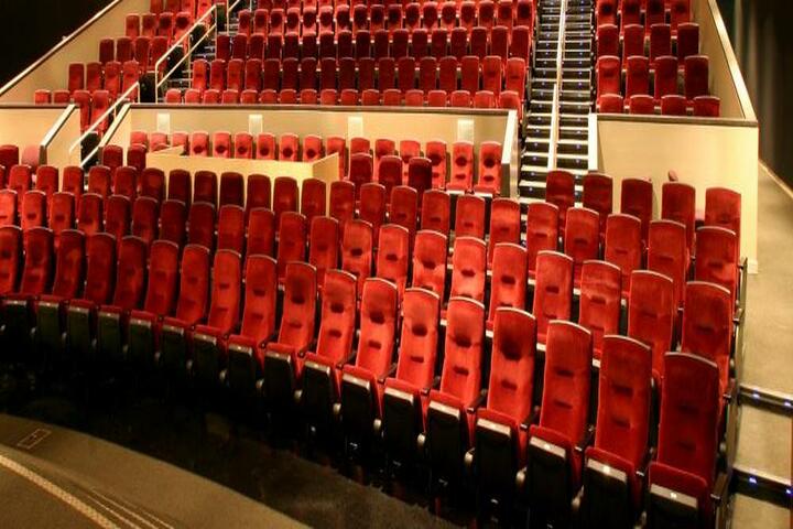 Universal College-Auditorium