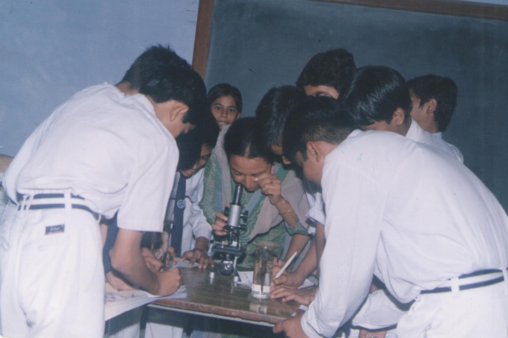 University Model School-Biology Lab