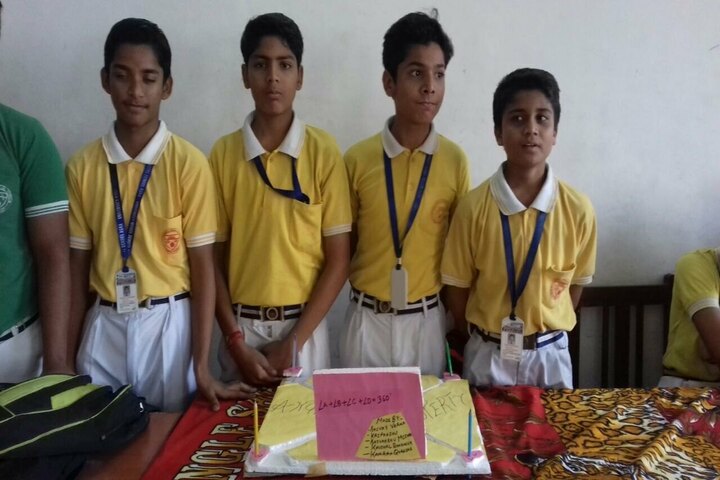 University Model School-School Exhibition