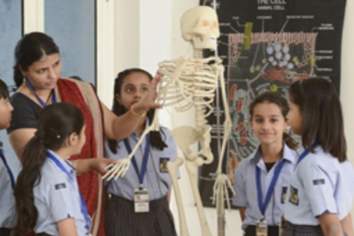 Vijaya International School-Biology Lab
