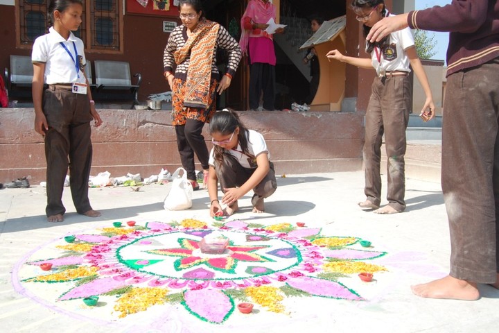 A N D Public School-