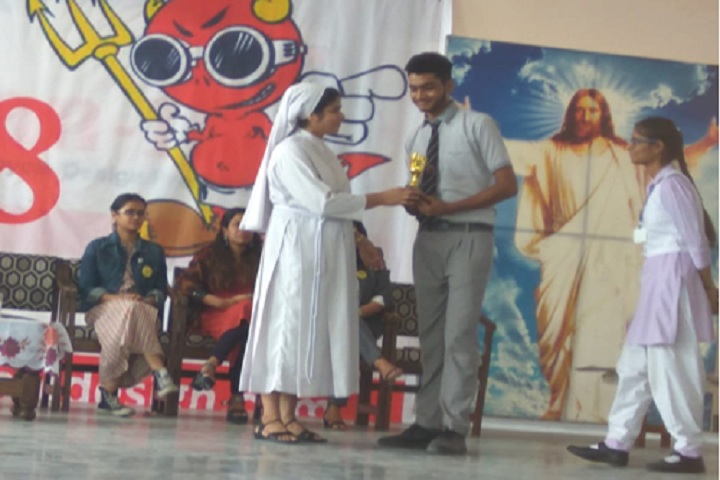 Angels Academy School-Craft Making Competition
