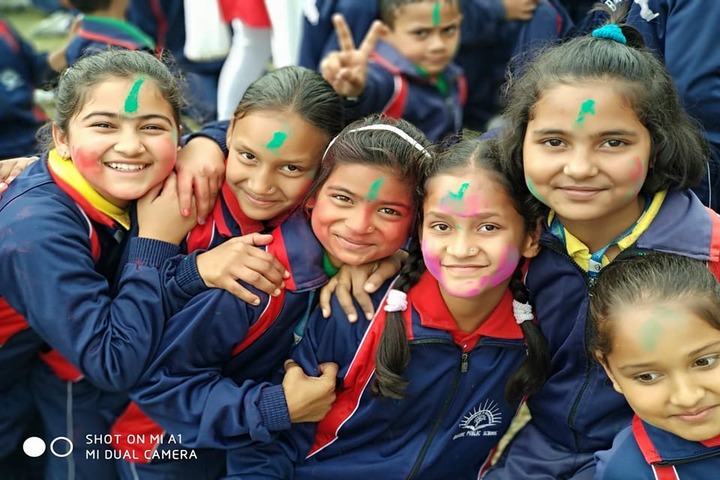 Baluni Public School-Holi Celebrations