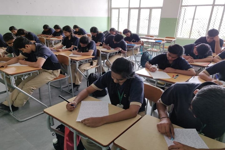 BML Munjal Green Medows School-Classroom