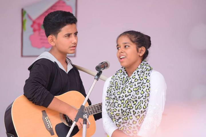 Bright Angels School-Singing
