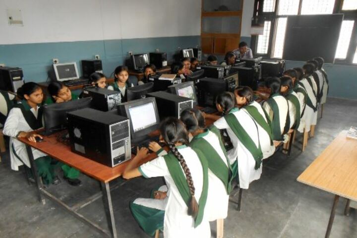 DDM DAV Public School-Computer Lab
