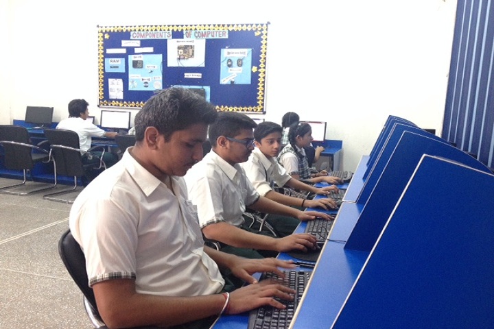 Kundan International School-computer lab