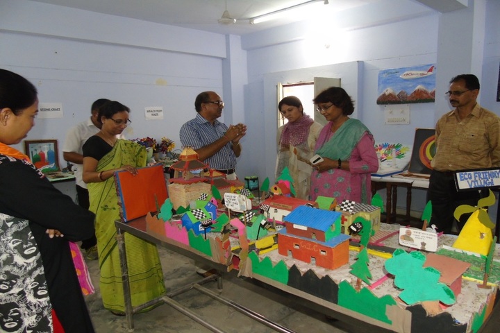 Eklavya Adarsh Awasiya Vidyalaya-Art Exhibition