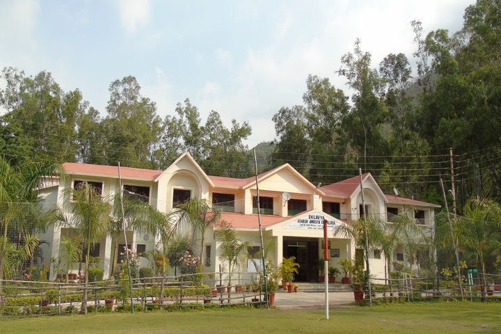 Eklavya Adarsh Awasiya Vidyalaya-Campus View