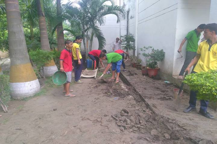 Eklavya Adarsh Awasiya Vidyalaya-Clean India Campaign