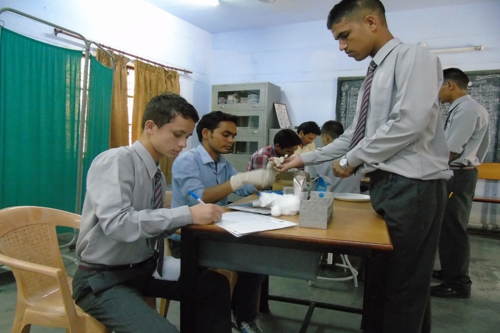 Eklavya Adarsh Awasiya Vidyalaya-Medical Camp