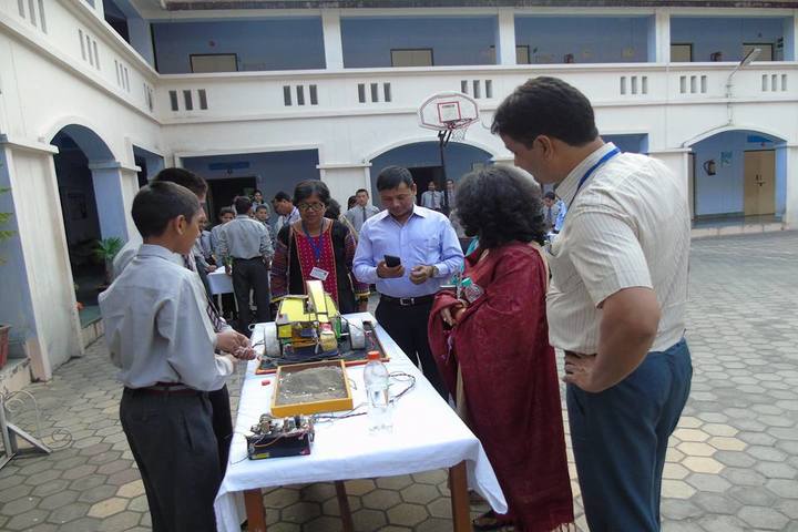 Eklavya Adarsh Awasiya Vidyalaya-Science Exhibition