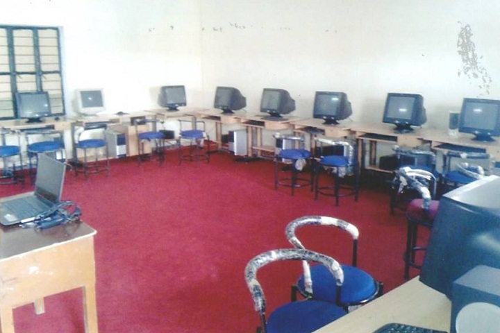 Himgiri Advance Studies And Sports School-IT Lab