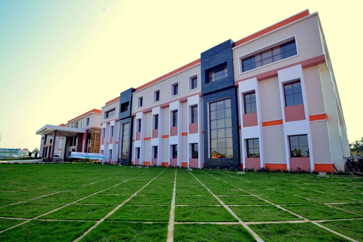 Green Field School-School View